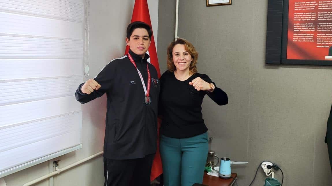 Ankara Okullar Arası Karate Turnuvası İl 2. Olan Öğrencimiz Tufan Arda Özdemir